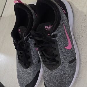 Nike womens size 10 sneakers